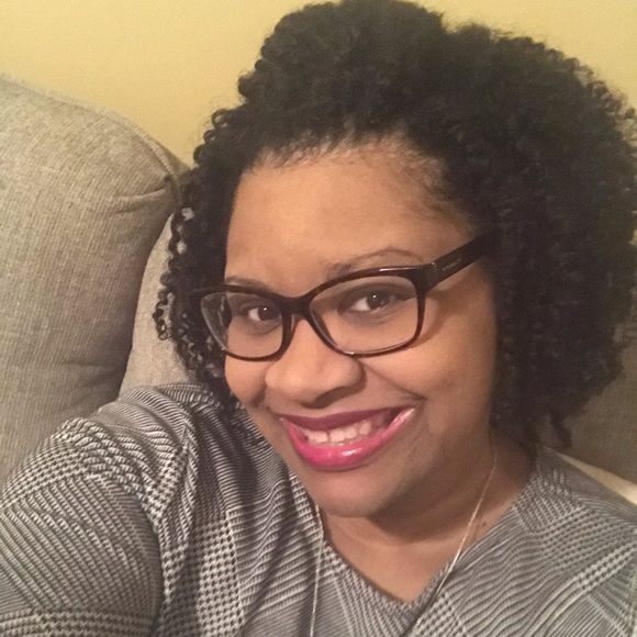 Meet your Posher, Danielle - Picture 7 of 7